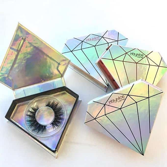 Custom eyelash packaging