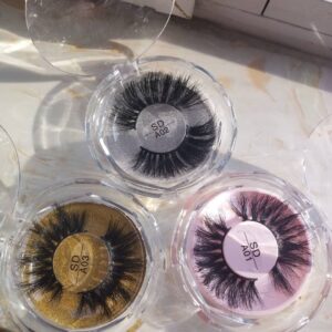 wholesale eyelash vendors with custom lash case