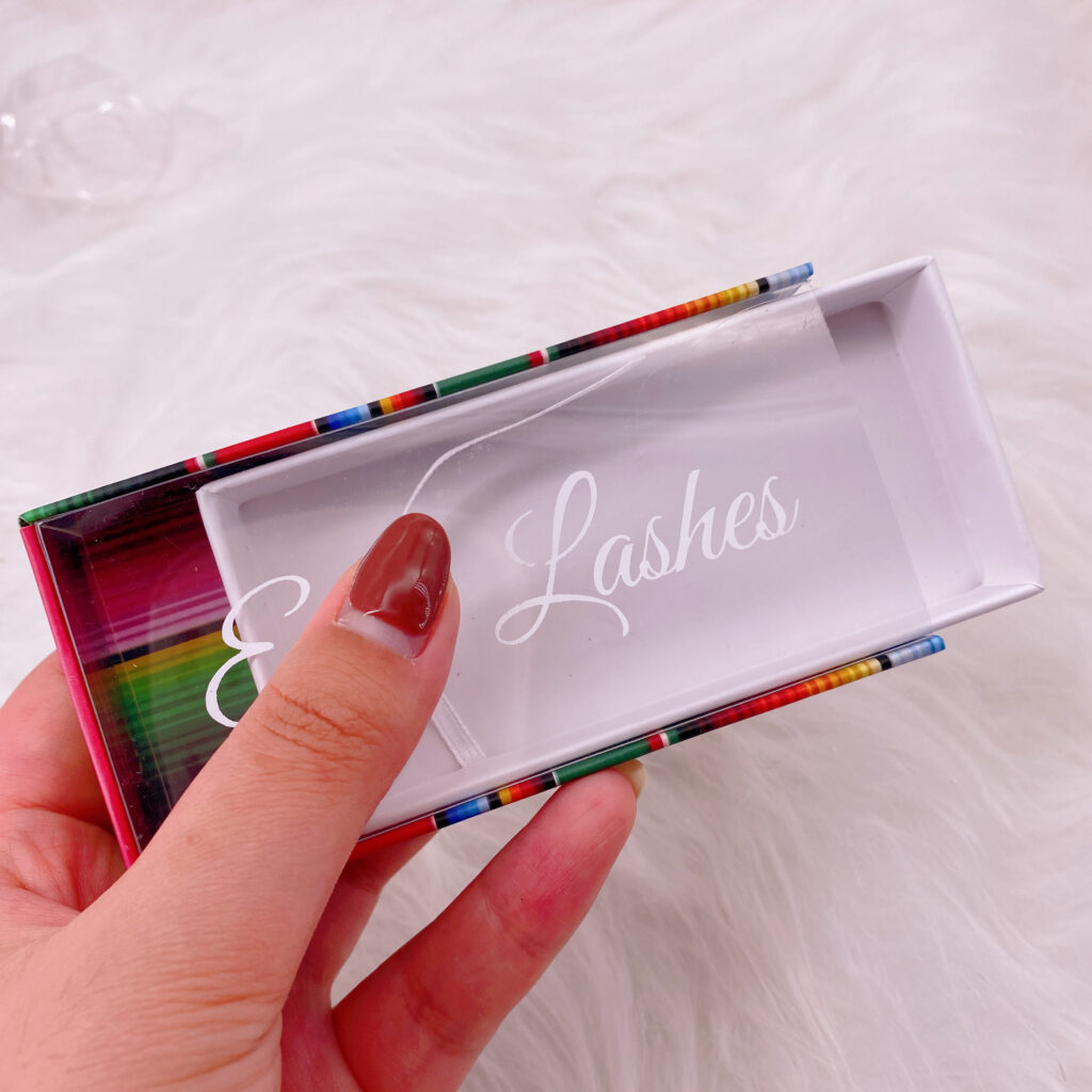 lashes packaging