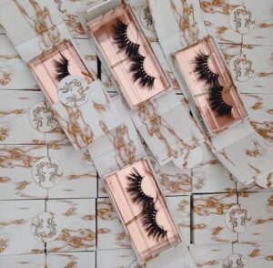 cheap custom eyelash packaging