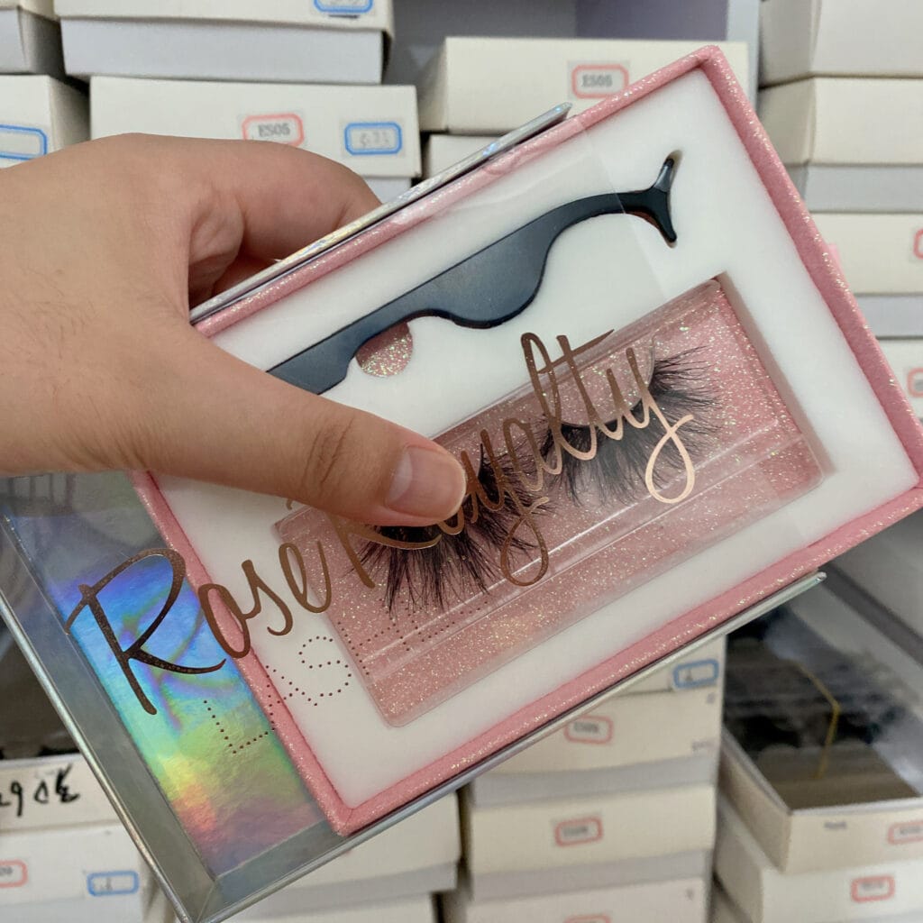 custom eyelash packaging wholesale lash book