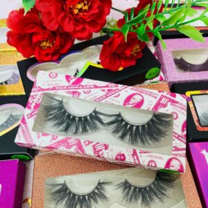 wholesale false eyelashes supplier