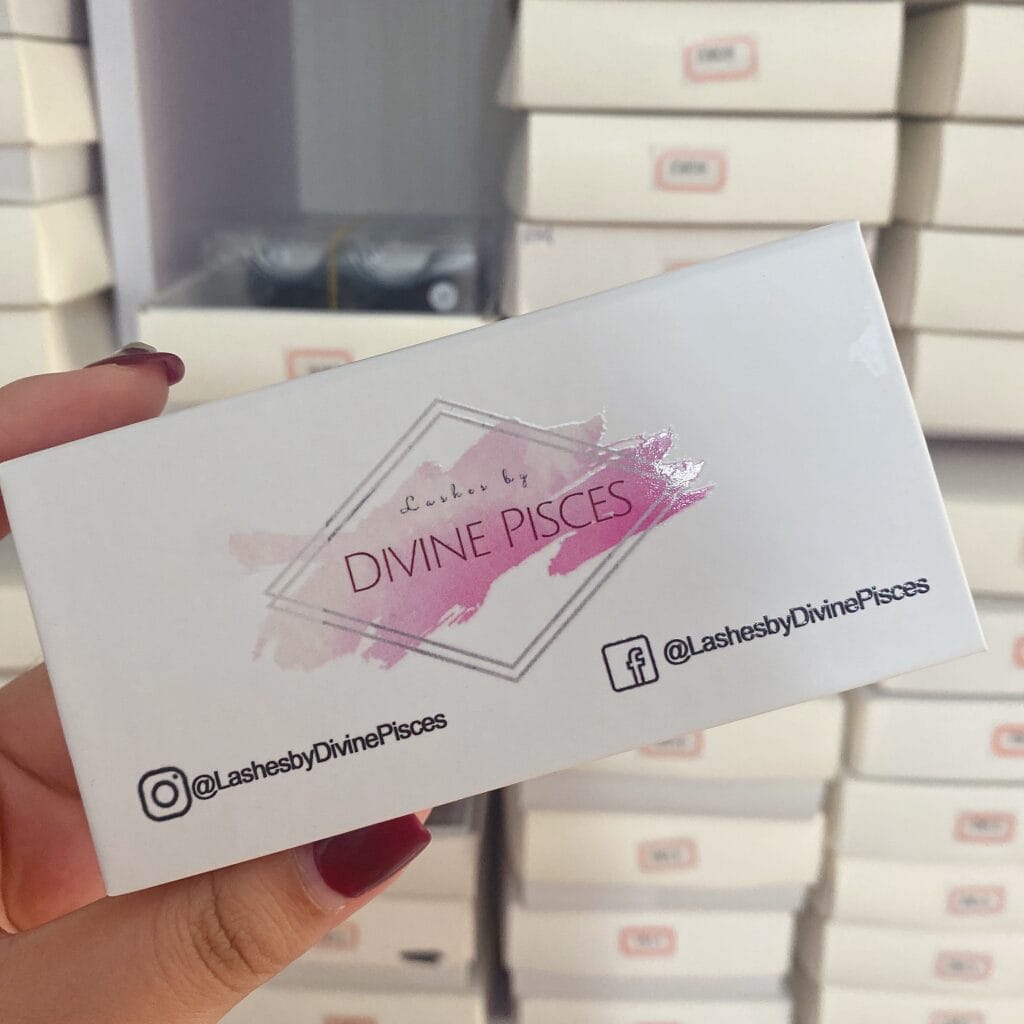 custom packaging for eyelashes