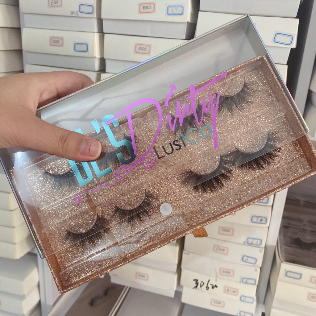 custom eyelash packaging