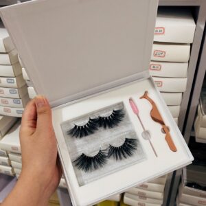 Custom eyelash packaging lash book