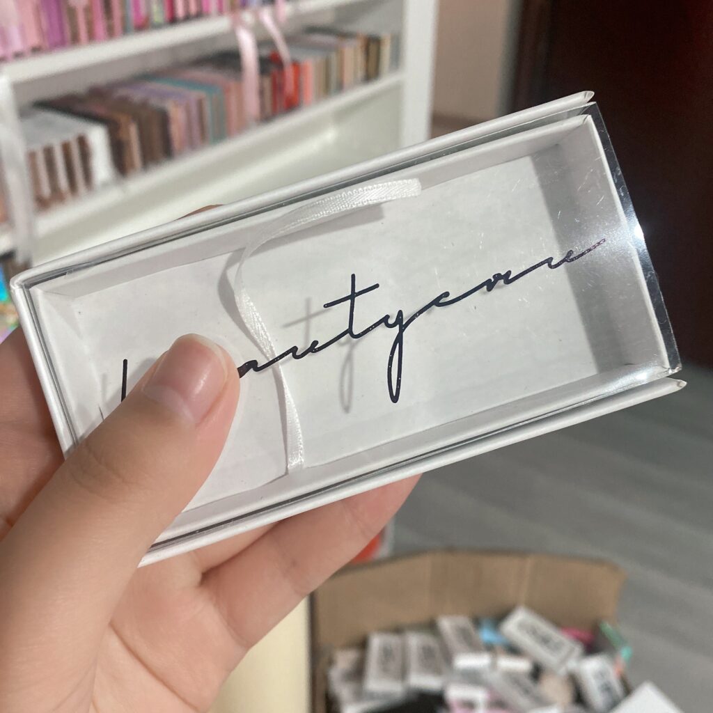 private label packaging for eyelashes